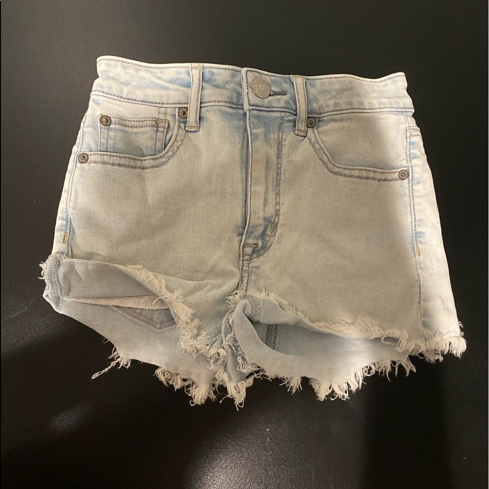 jean shorts w fringe at the bottom